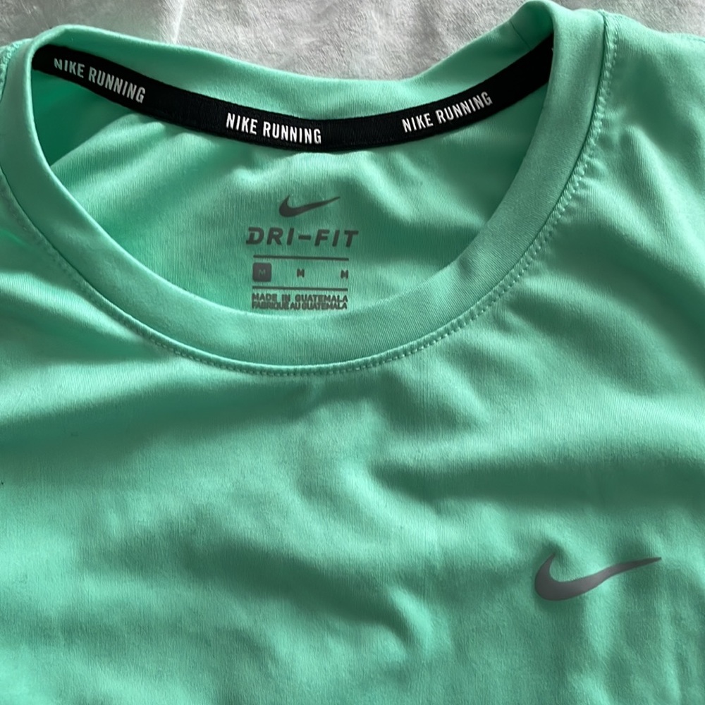 NIKE DRI FIT RUNNING TOP